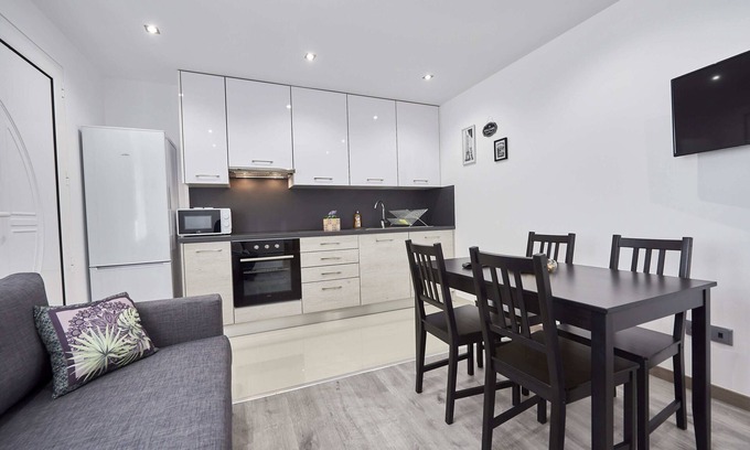 Le Pin Apartment | APARTMENT T2 IN PEACE, 1 to 4 beds, access A4/A104