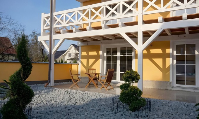 Schonebeck Apartment | Apartment 'Turmfalke' with Shared Terrace, Balcony and Wi-Fi