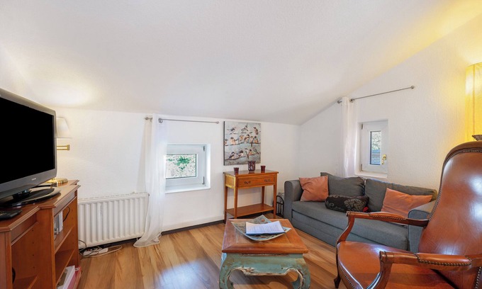 Niendorf Apartment | Apartment 'Unit 1' with Wi-Fi