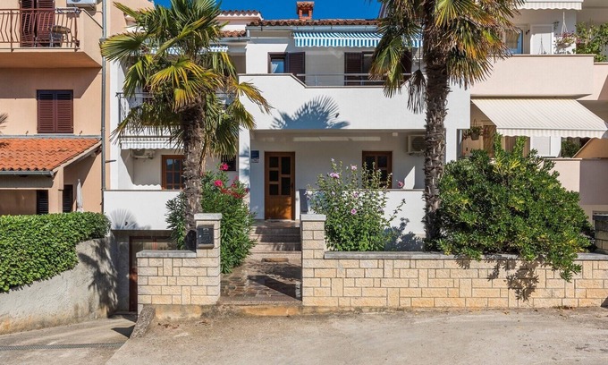 Funtana Apartment | Apartment Vitas II with Balcony