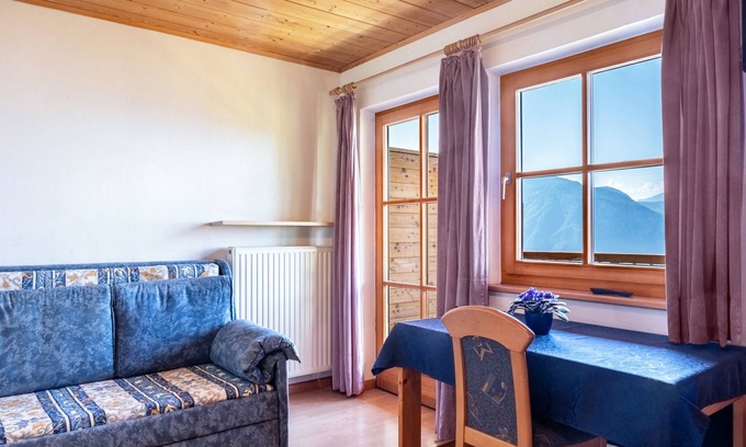 San Genesio Atesino Apartment | Apartment 'Weingartnerhof Calendula' with mountain view, shared terrace and Wi-Fi