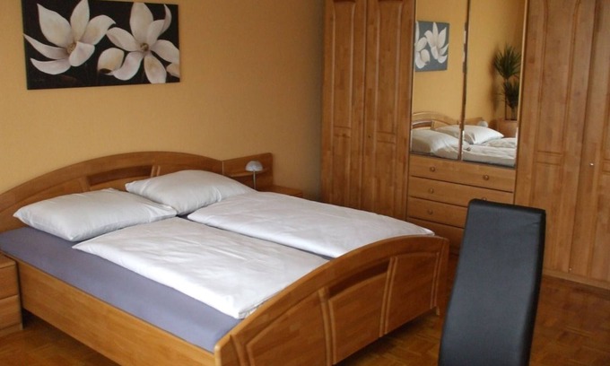 Aschach Apartment | Apartment with 90 sqm, 3 bedrooms, without kitchen, with breakfast in the hotel, max. 6 persons