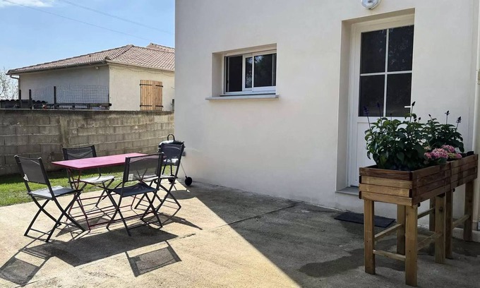 Santa-Maria-Poggio Apartment | Apartment with terrace in Santa Maria Poggio