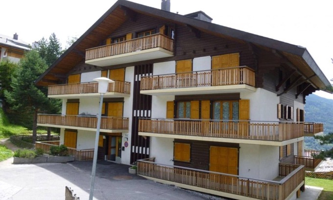 Salins Apartment | Apartment with balcony views of Nendaz