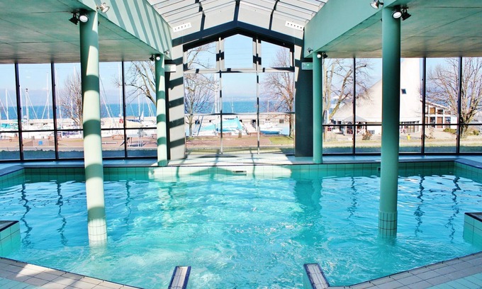 Evian-les-Bains Apartment | Apartment with balcony or terrace