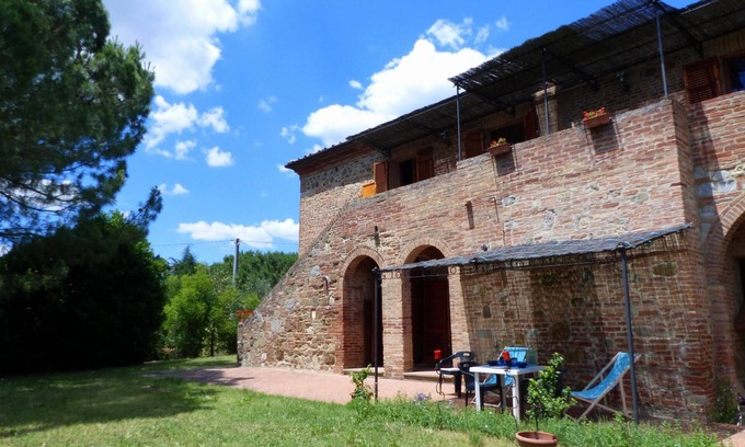 Torrita di Siena Apartment | Apartment with private terrace and garden view