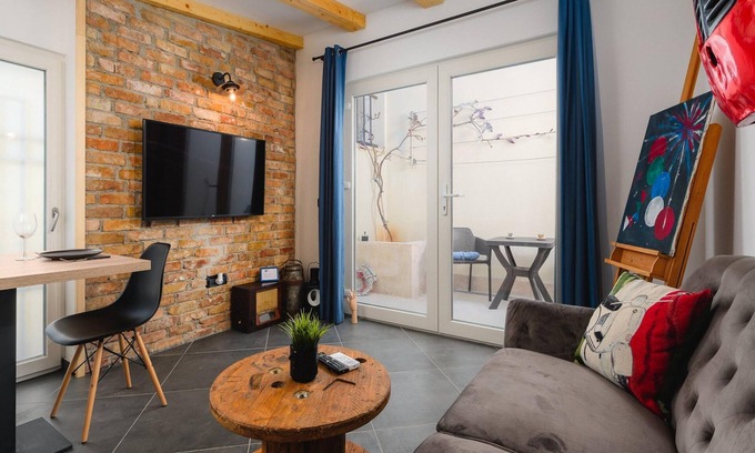 Porec Apartment | Apartment With Scenic View