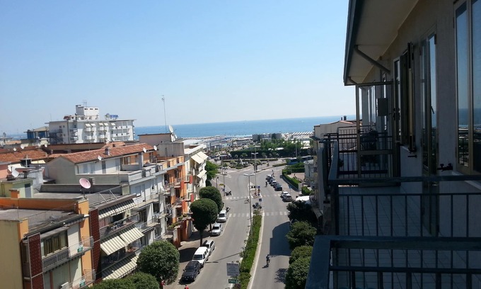 Sottomarina Apartment | Apartment with sea view