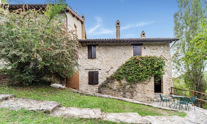 Assisi Cottage | Apartment with swimming pool near the forest