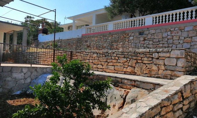 Pokrivenik Apartment | Apartment Zaraće (65881-A1) - Gdinj - island Hvar