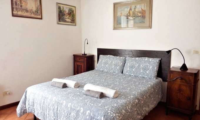 Cannaregio Apartment | Apartment 'Zen' with Sea View, Wi-Fi and Air Conditioning