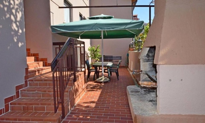 Pjescana Uvala Apartment | Apartments and Rooms Viktorija (71911-A2) - Pjescana Uvala