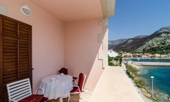 Trstenik Apartment | Apartments Bezek - Studio Apartment with Sea View