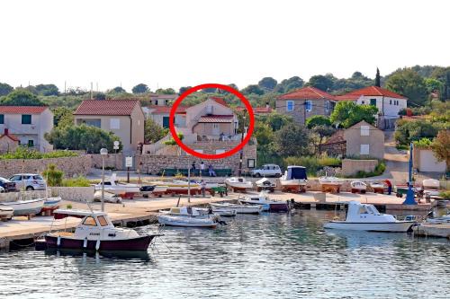 Drvenik Mali Apartment | Apartments by the sea Drvenik Mali (Drvenik) - 15535