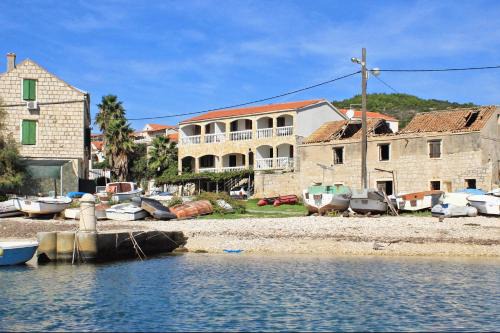 Rukavac Apartment | Apartments by the sea Rukavac, Vis - 1154