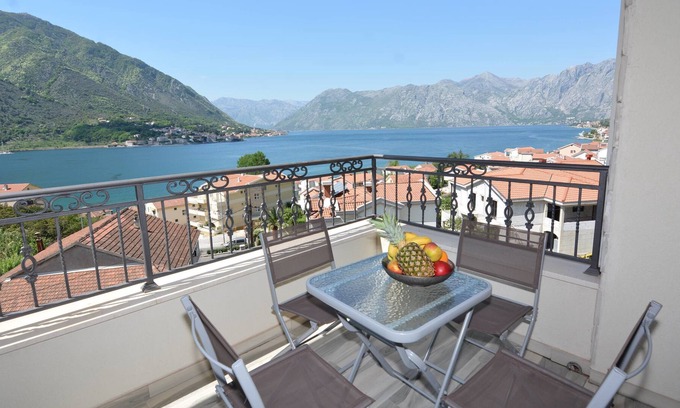 Kotor Hotel | Apartments Dobrotski Dvori