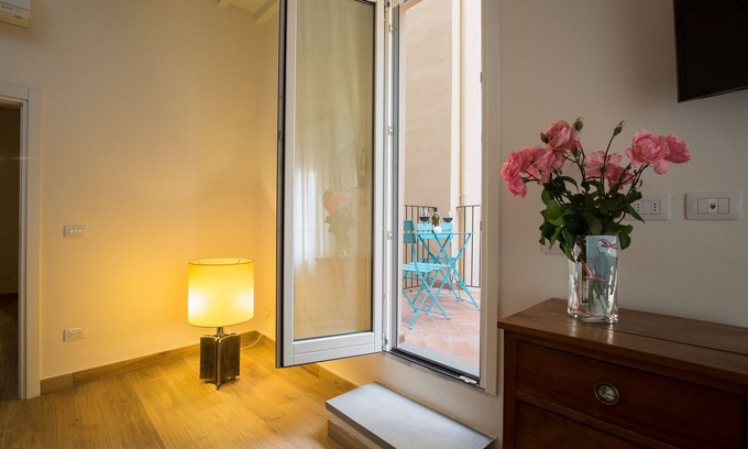 Sant' Ambrogio Apartment | Apartments Florence - Fiesolana Balcony