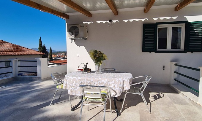 Vrboska Apartment | Apartments Pleasures (91051-A1) - Vrboska - island Hvar