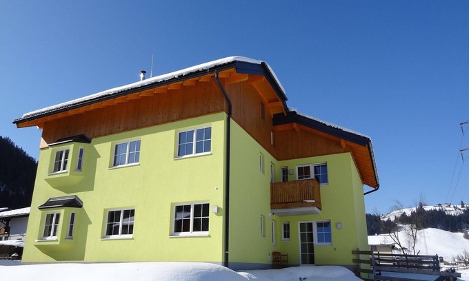 Altenmarkt im Pongau Apartment | Apartments in Altenmarkt with a balcony