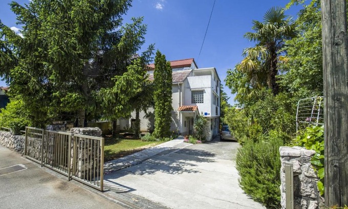 Malinska-Dubasnica Apartment | Apartments in Malinska, Croatia