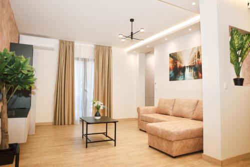 Bijela Apartment | Apartments N & S - Private Parking & 1 minute to the Beach