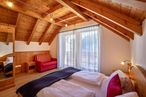 Casola Ski Chalet | Apartments Perfila Ferienchalet