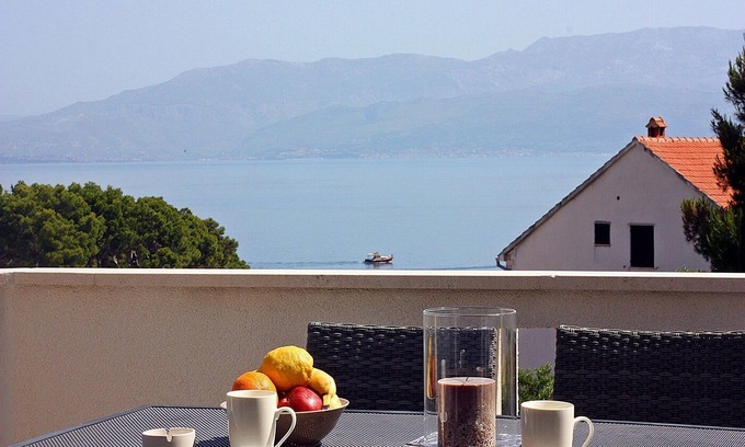 Sutivan Apartment | Apartments Tomy - One Bedroom Apartment with Balcony and Sea view (Apartment 1)