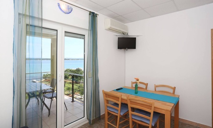 Tkon Apartment | Apartments Vista (14665-A2) - Tkon - island Pasman