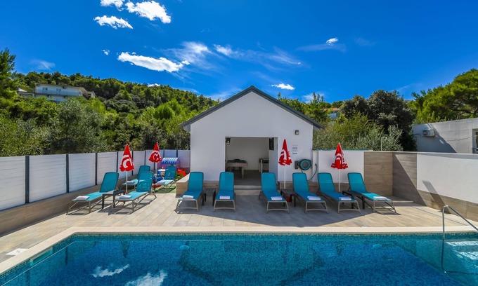 Arbanija Apartment | Apartments Villa Niko (56251-A4) - Arbanija (Ciovo)