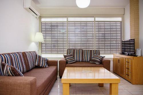 Bat Yam Apartment | Apartments4you Dinara