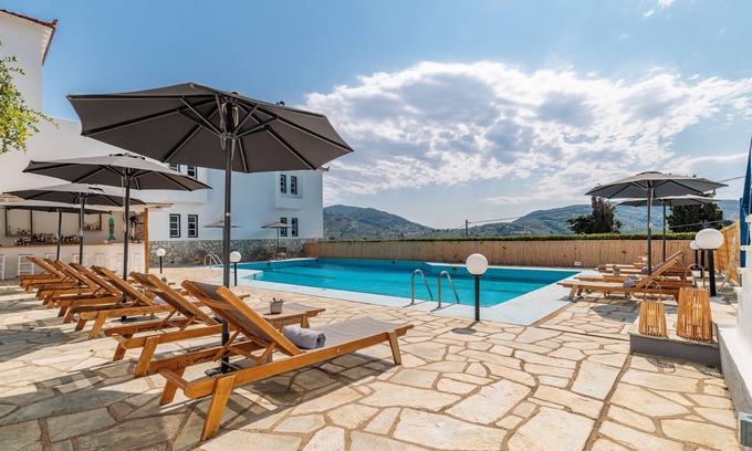 Skopelos Hotel | Aperitton