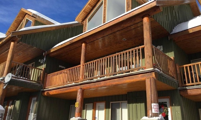 Okanagan-Similkameen Ski Chalet | Apex FAMILY, TEAM or WORK Retreat - Apex Mountain Resort near Penticton, BC