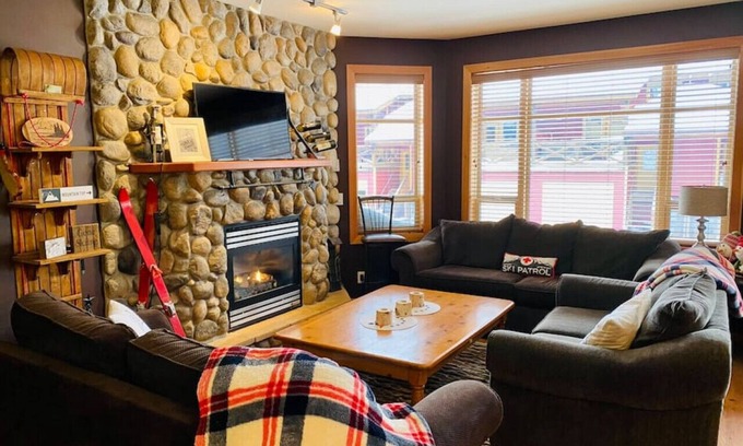 Okanagan-Similkameen Condo | Apex Mountain ~ Lazy Bear Lodge
