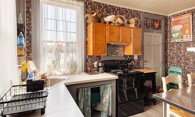Newport House | Apothecarium: Cottage for Creativity and Vibing.