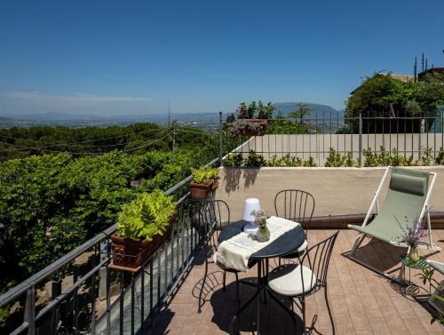 Montefalco Apartment | App. con terrazza panoramica in centro-Montefalco