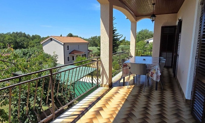 Buici Apartment | App Poesia in Kadumi