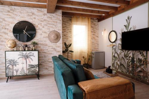 Macon Apartment | Appart hôtel le 8 La Suite & Spa - parking gratuit -