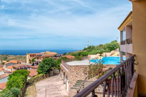 Trinita d'Agultu Apartment | Appartamento con piscina 13