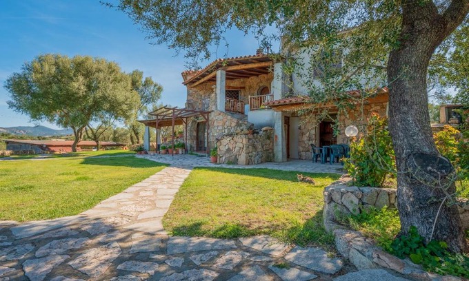 Arzachena Apartment | Appartamento 2 in Villa in campagna