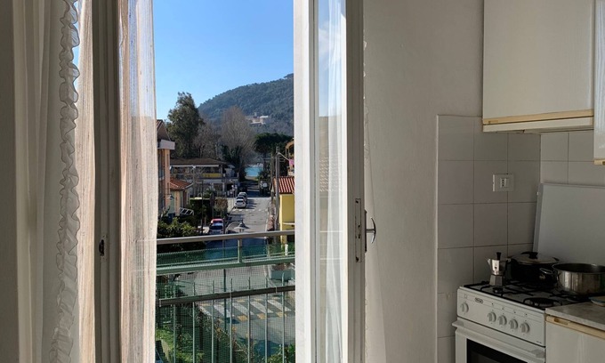 Fiumaretta Apartment | "Appartamento 8" Near the Beach with Wi-Fi & Balcony