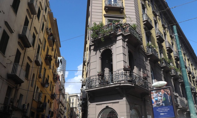 San Ferdinando House | Appartamento Centrale In Piazza Municipio