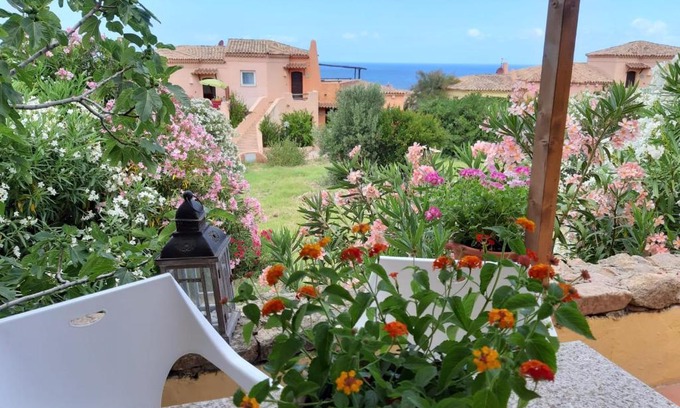 Canneddi House | Appartamento panoramico Calarossa Sardegna
