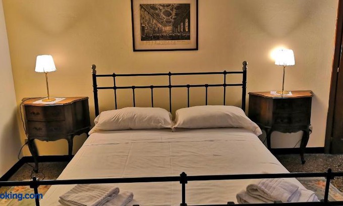 Castello Apartment | Appartamento Ruga Giuffa