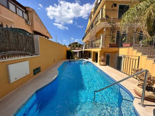 Marina di Ragusa Apartment | Appartamento Venere in villa 15pax