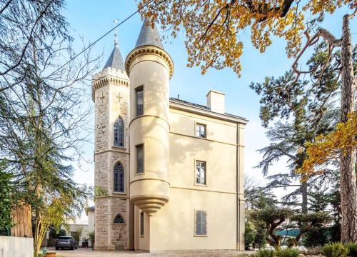 Grand Clement Apartment | Appartement 4 Chambres entre Histoire et Confort Château cœur Métropole Lyon