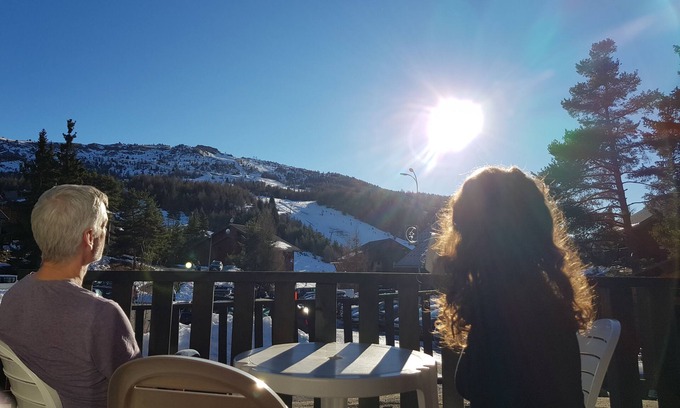 La Joue du Loup Apartment | Appartement 5P Dans Chalet Plein sud au Coeur de La Joue du Loup