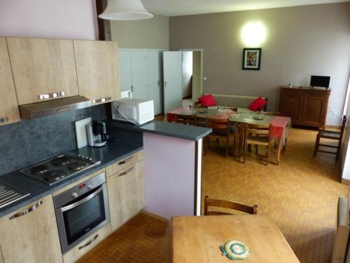 Arfeuilles Apartment | Appartement Arfeuilles, 4 pièces, 6 personnes - FR-1-489-243