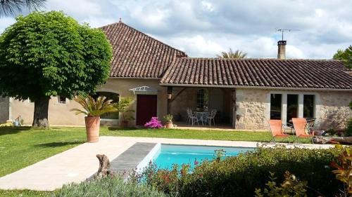 Castera-Lectourois Apartment | Appartement charmant a Castera Lectourois avec piscine partagee