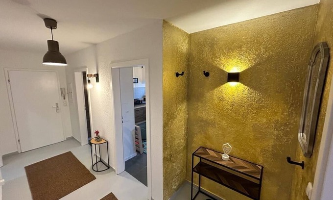 Frohnhausen Apartment | Appartement Confortable de 3 Pièces Avec Garage, Proche du Salon Essen Messe