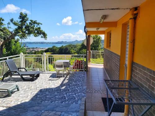 Le Robert Apartment | Appartement confortable avec vue sur la mer